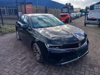 Coche siniestrado Opel Astra Astra L (F3/FB/FM/FP), Hatchback 5-drs, 2021 1.2 Turbo 130 12V 2023/3