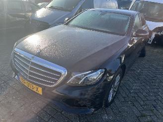 krockskadad bil auto Mercedes E-klasse 200 D  Sedan   Automaat 2018/7