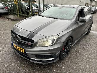 Schadeauto Mercedes A-klasse 45 AMG Turbo  4 matic   ( schadevrij ) 2015/1