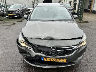 Opel Astra Sports Tourer 1.0 Turbo  120 Jaar Edition picture 2