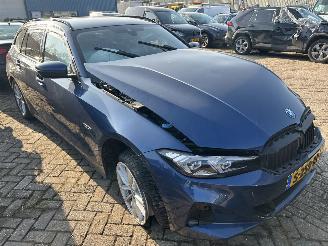 uszkodzony samochody osobowe BMW 3-serie 320e  Hybrid Automaat Stationcar 2023/3