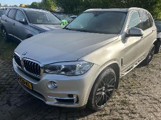 Schadeauto BMW X5 xDrive 35i High Executive  Automaat 2015/2