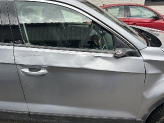 Volkswagen T-Roc 1.0 TSI    Move picture 5