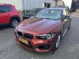 uszkodzony samochody osobowe BMW 1-serie 118i   Automaat 2017/12