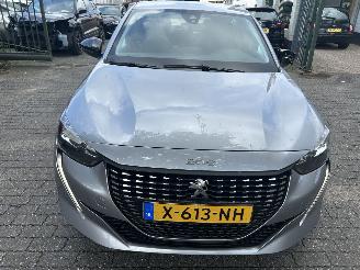 Peugeot 208 1.2 PureTech   5 Drs picture 2