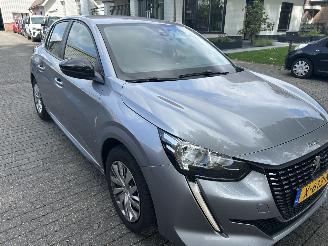 Peugeot 208 1.2 PureTech   5 Drs picture 3