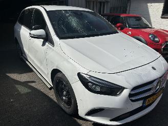 Mercedes B-klasse 200 D   Automaat picture 3