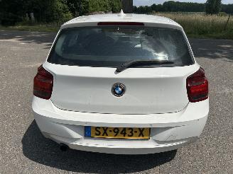 BMW 1-serie 116i picture 5