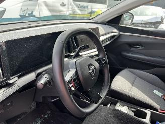 Renault Mégane E-Tech Charge Equilibre picture 14