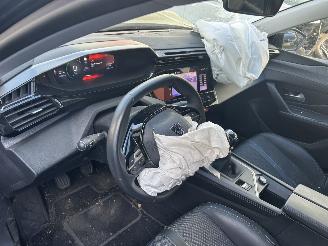 Peugeot 308 SW 1.2 PureTech  Allure Pack picture 13