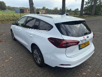 Ford Focus Sationcar 1.0 EcoBoost Hybrid Titanium  125 PK picture 8