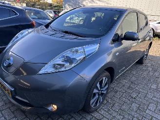 Schadeauto Nissan Leaf Electric 30 kWh 2017/3