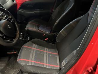 Peugeot 108 1.0 picture 6