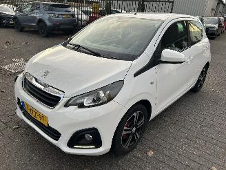 Schadeauto Peugeot 108 1.0  e-VTI  Active 2015/3