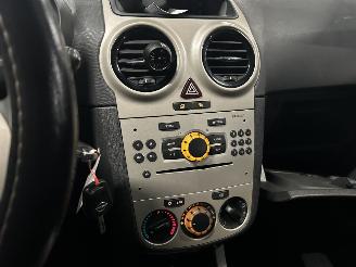 Opel Corsa 1.4-16V   5 drs picture 8