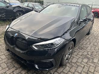uszkodzony samochody osobowe BMW 1-serie 118i  Business Edition 2021/8