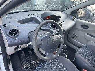 Renault Twingo 1.2 Acces picture 9