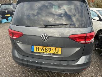 Volkswagen Touran 1.5 TSI  highline  7 Persoons picture 7