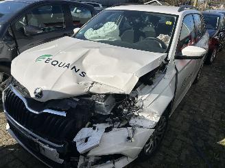 Auto incidentate Skoda Fabia 1.0 TSI Combi Ambition 2022/12