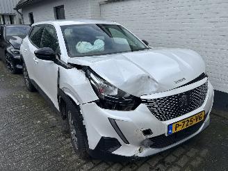 Peugeot e-2008 EV Active  50kWh picture 3