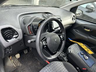 Peugeot 108 1.0 e-VTI  Allure Top picture 13