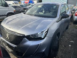 Unfallwagen Peugeot 2008 1.2 PureTech  Active 2022/12