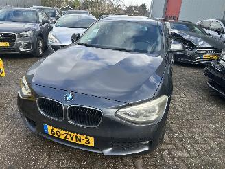 Schadeauto BMW 1-serie 116i     5 Drs 2013/3