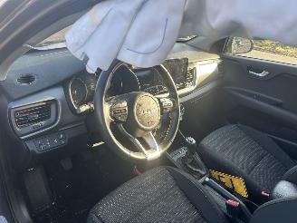 Kia Stonic 1.0 T-GDI  Hybrid Dynamic Line picture 6