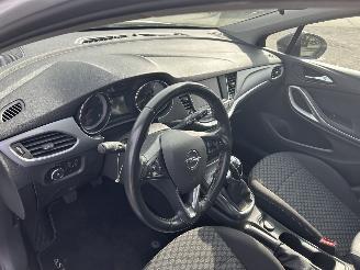 Opel Astra Sports Tourer 1.2 Turbo Edition picture 10