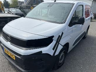 danneggiata veicoli commerciali Opel Combo 1.5 BlueHDI  100 S&S   ( Nieuw model ) 2024/10