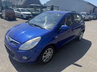 krockskadad bil auto Hyundai I-20 1.4i Dynamic   5 Drs 2010/7
