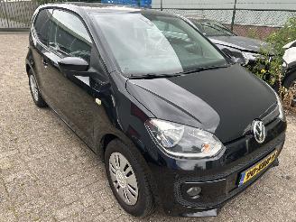 Volkswagen Up! 1.0    3 Drs picture 3