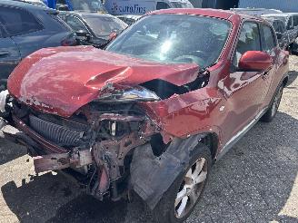 krockskadad bil auto Nissan Juke 1.6 Automaat 2013/1