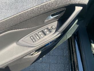 Peugeot 308 SW 1.2 Hybrid  Automaat Allure  ( 632 Km )   nw prijs 42500,00 picture 16