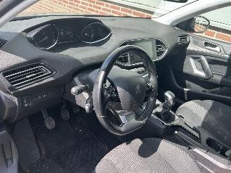 Peugeot 308 SW 1.2 PureTech picture 15