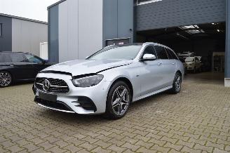 Unfallwagen Mercedes E-klasse E300DE HYBRID EQ POWER AMG NW MODEL 2021 2020/12