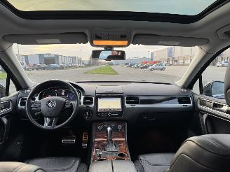 Volkswagen Touareg 3.0 HYBRIDE AUTOMAAT KLIMA PANORAMADACH LEDER picture 17