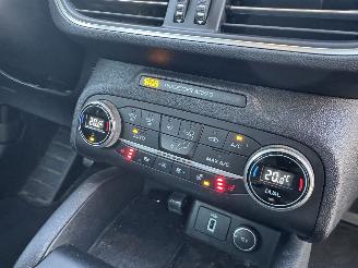 Ford Focus 1.0 Ecoboost Titanium Klima Navi picture 14