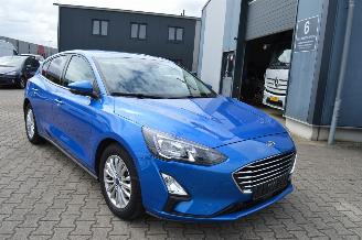 krockskadad bil auto Ford Focus Ford Focus Mild Hy. Titanium X Navi Klima Kamera Pdc 2021/10