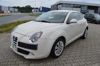 Damaged car Alfa Romeo MiTo Alfa romeo Mito 1,3 Mjet Klimatronik Leder Voll Carbon Pdc Facelift 2015/9