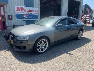Vaurioauto  passenger cars Audi A5 2.0 TFSI QUATTRO AUTOMAAT 2010/1