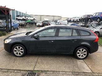 skadebil auto Volvo V-60 2.0 D3 120kW E5 Aut. CLIMA NAVI 2012/1