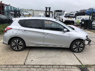 uszkodzony samochody osobowe Nissan Pulsar 12DIG-T N-CONNECTA 2016/10