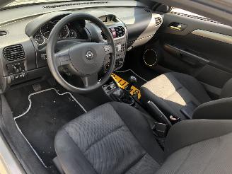 Opel Tigra 14i 16v 88000 km picture 6