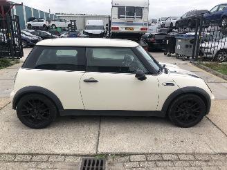 bruktbiler auto Mini Mini ONE Airco 66kW 2005/4