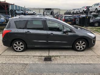 Unfallwagen Peugeot 308 16vti 88kW E5 SW Panodak 2012/4