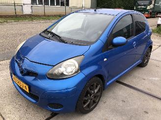 Toyota Aygo Comfort Navigator AIRCO LM VELGEN picture 2