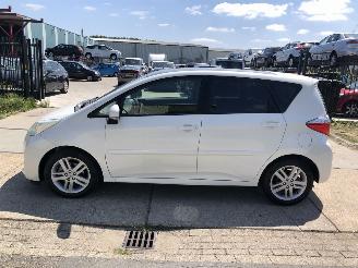 krockskadad bil auto Toyota Verso S 13i Automaat NAVI PANO LM 2012/2