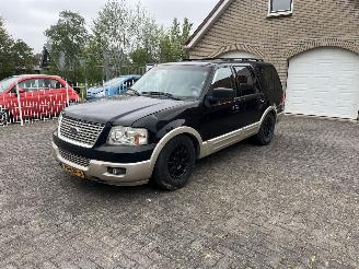 Vaurioauto  passenger cars Ford USA Expedition 5.4 v8 lpg 2005/1
