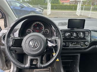 Volkswagen Up! High up !! picture 10